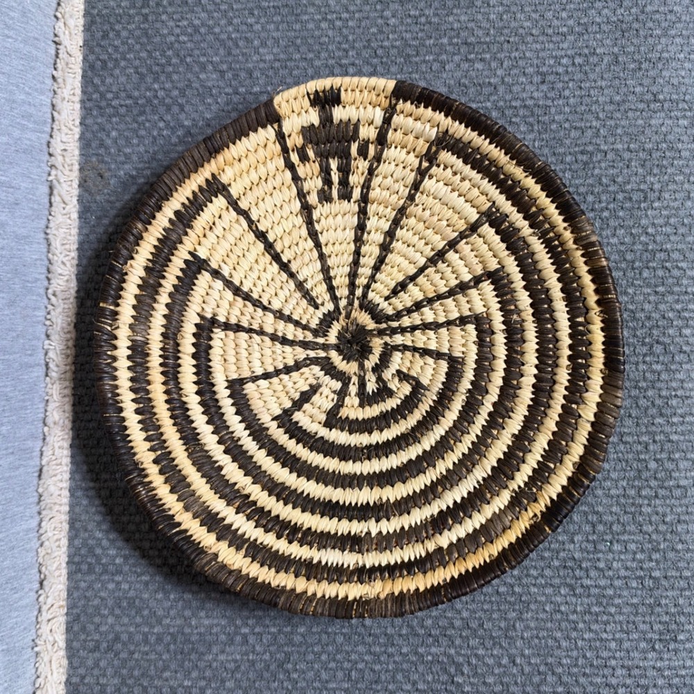 VTG Papago Handwoven Man in the Maze Coiled Basket Tohono O'odham Style Bohemian